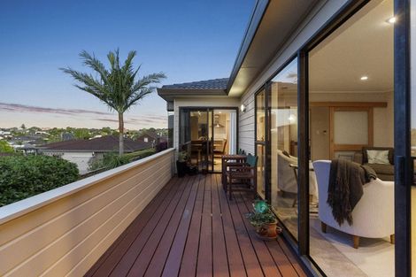Photo of property in 2/28 Mark Edward Drive, Half Moon Bay, Auckland, 2012