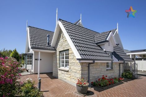 Photo of property in 79 Queens Grove, Hutt Central, Lower Hutt, 5010