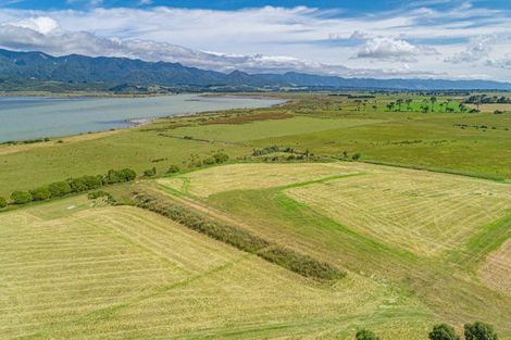 Photo of property in 97 Lake Ferry Road, Lake Ferry, Featherston, 5772