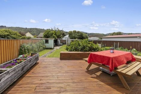 Photo of property in 35 Hunter Street, Taita, Lower Hutt, 5011