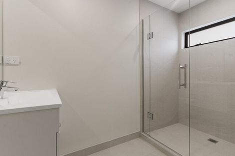 Photo of property in 41 Kingdale Road, Henderson, Auckland, 0610