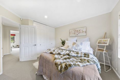 Photo of property in 12 San Jose Rise, Shamrock Park, Auckland, 2016