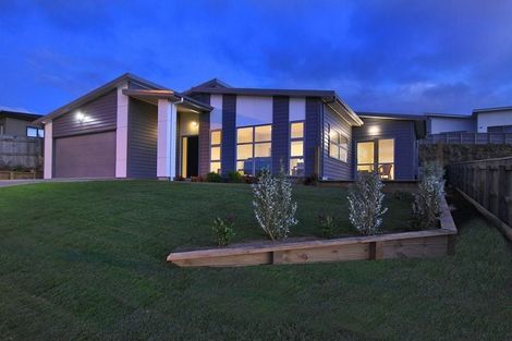 Photo of property in 30 Frances Brown Avenue, Aotea, Porirua, 5024