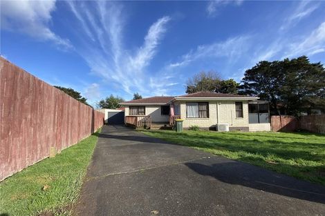Photo of property in 60 Cedar Heights Avenue, Massey, Auckland, 0614