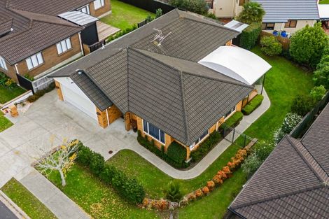 Photo of property in 8 Toledo Avenue, Henderson, Auckland, 0612