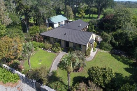 Photo of property in 50 Brunings Road, Carters Beach, Westport, 7892