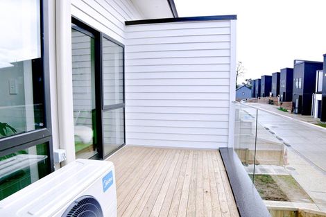 Photo of property in 27 Korokio Lane, Henderson, Auckland, 0612