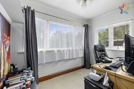 Photo of property in 457 Stokes Valley Road, Stokes Valley, Lower Hutt, 5019