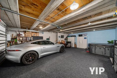Photo of property in 5 Spitfire Place, Newlands, Wellington, 6037