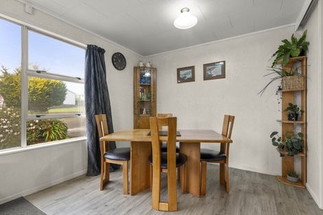 Photo of property in 6 Conifer Place, Te Puke, 3119