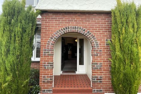 Photo of property in 1 Ross Street, Roslyn, Dunedin, 9011