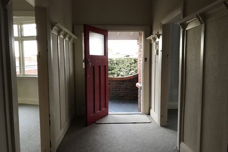 Photo of property in 180 Kenmure Road, Kenmure, Dunedin, 9011