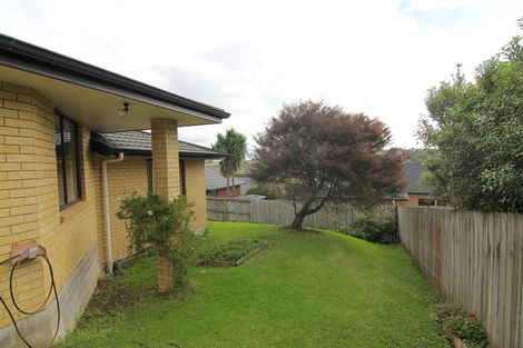 Photo of property in 28 Nimstedt Avenue, Oteha, Auckland, 0632