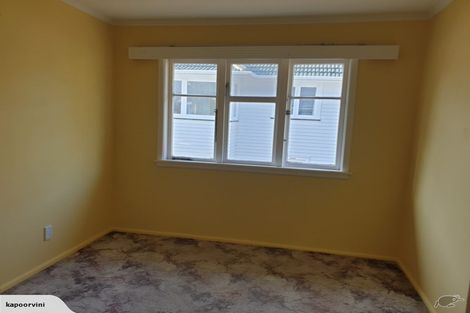 Photo of property in 6 Arahoe Road, New Lynn, Auckland, 0600