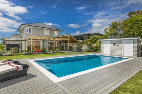 Photo of property in 31 Seacliffe Avenue, Belmont, Auckland, 0622