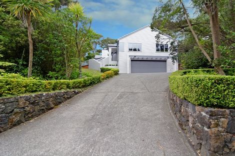Photo of property in 11e Woodfern Crescent, Titirangi, Auckland, 0604
