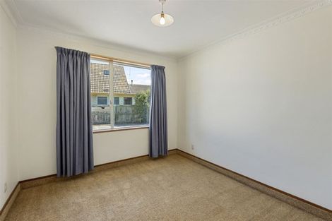 Photo of property in 43 Malabar Crescent, Broomfield, Christchurch, 8042