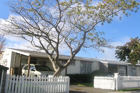 Photo of property in 2/79 Botanical Road, Takaro, Palmerston North, 4412