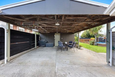 Photo of property in 19 Hillcrest Drive, Kelvin Grove, Palmerston North, 4414