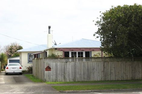 Photo of property in 274 Mangorei Road, Merrilands, New Plymouth, 4312
