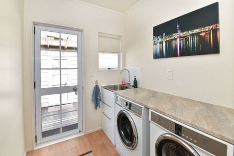 Photo of property in 34 Laurence Street, Manly, Whangaparaoa, 0930