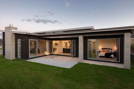 Photo of property in 58 Seven Oaks Drive, Kinloch, Taupo, 3377