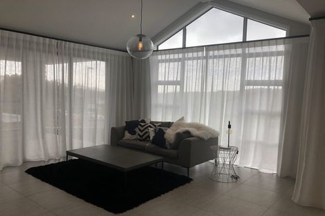 Photo of property in 2 Colonial Drive, Silverdale, 0932