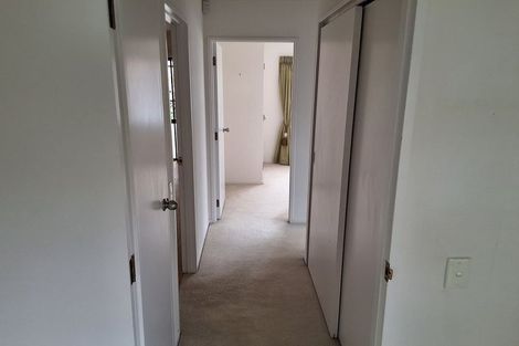 Photo of property in 53 Golfland Drive, Golflands, Auckland, 2013