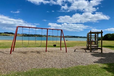 Photo of property in 1 Stella Drive, Clarks Beach, 2122