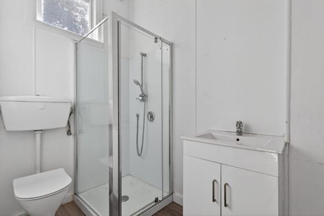 Photo of property in 122 Wallace Street, Mount Cook, Wellington, 6021
