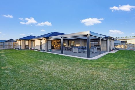 Photo of property in 52 Hilton Drive, Amberley, 7410