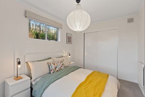 Photo of property in 21b Colchester Crescent, Newlands, Wellington, 6037