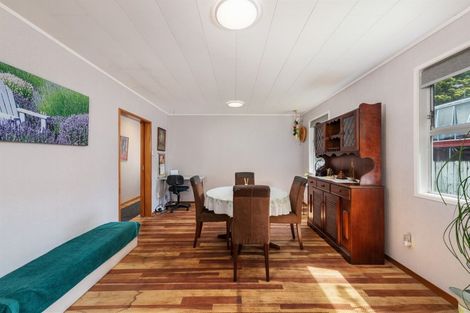 Photo of property in 62 Chilcott Road, Henderson, Auckland, 0612