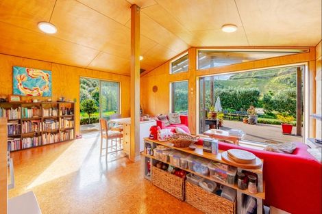 Photo of property in 73 Mangakuri Road, Kairakau, Havelock North, 4295