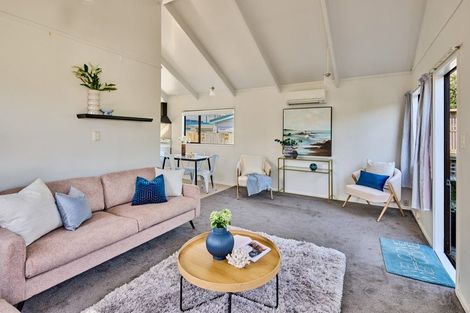 Photo of property in 6 Trent Street, Island Bay, Wellington, 6023