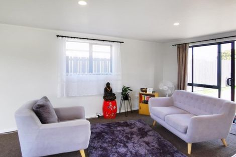Photo of property in 15 Heathridge Place, Burswood, Auckland, 2013