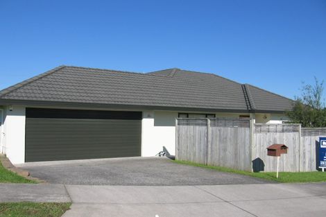 Photo of property in 10 Kinleith Way, Albany, Auckland, 0632