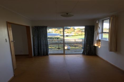Photo of property in 2 Nikau Place, Parahaki, Whangarei, 0112
