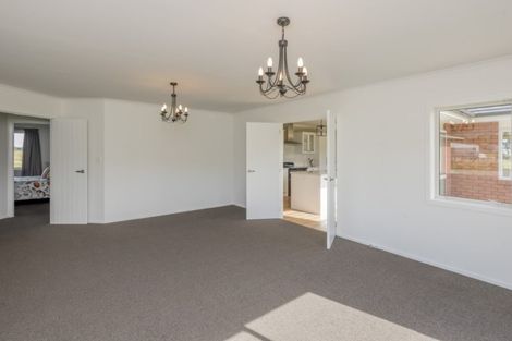 Photo of property in 88 Pohutukawa Drive, Levin, 5571