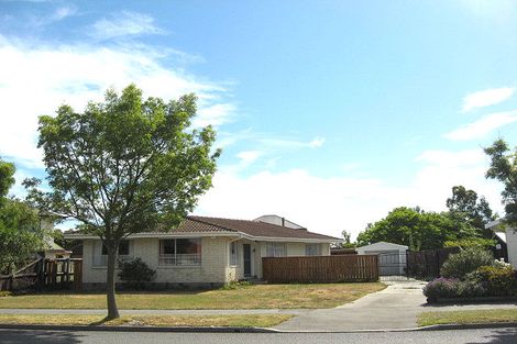 Photo of property in 85 Royal Park Drive, Parklands, Christchurch, 8083