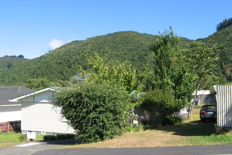 Photo of property in 4 Waimarama Grove, Birchville, Upper Hutt, 5018