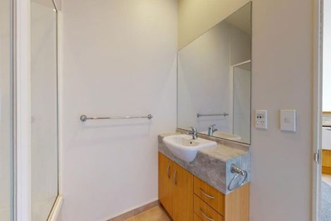 Photo of property in Stadium Garden Flats, 314/107 Thorndon Quay, Pipitea, Wellington, 6011