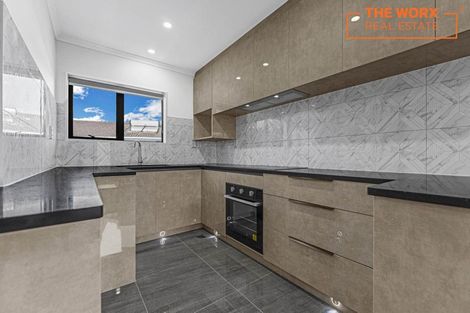 Photo of property in 25b Leaver Place, Weymouth, Auckland, 2103