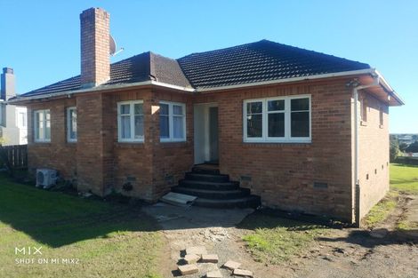 Photo of property in 63 Golf Road, New Lynn, Auckland, 0600