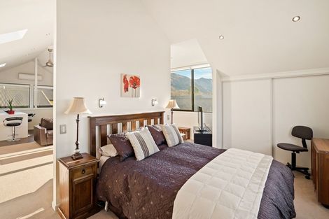 Photo of property in 22 Old Station Avenue, Wanaka, 9305