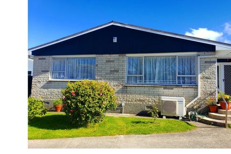Photo of property in 5 Percy Cameron Street, Avalon, Lower Hutt, 5011