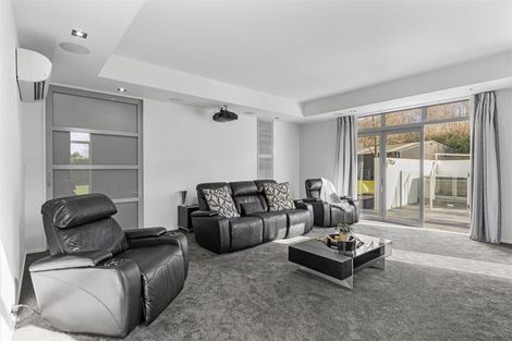 Photo of property in 97e Englefield Road, Northwood, Christchurch, 8051