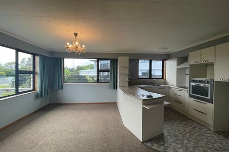 Photo of property in 15 Russell Street, Winton, 9720