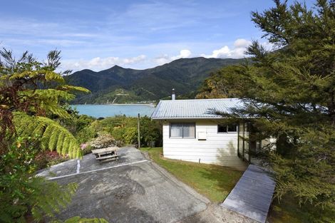 Photo of property in 30 Hope Drive, Okiwi Bay, 7193