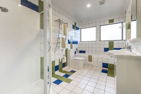 Photo of property in 25 Wicklam Lane, Greenhithe, Auckland, 0632